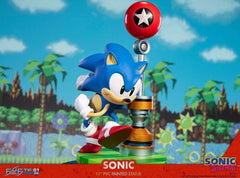 Sonic - Statue